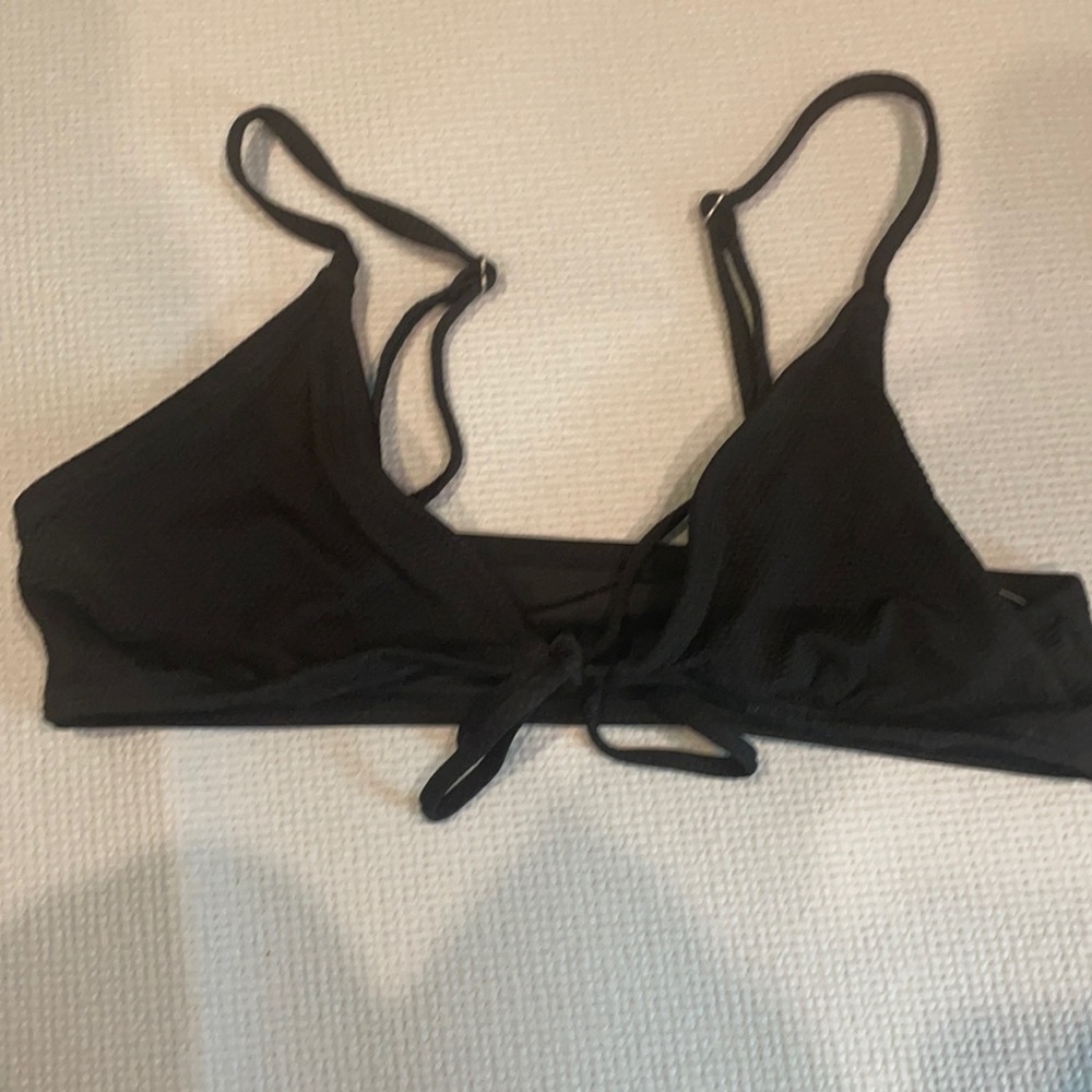 Black bikini top